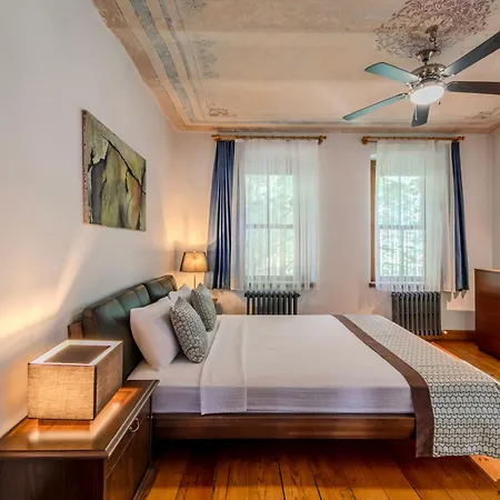 Historic Spacious Galata דירה איסטמבול