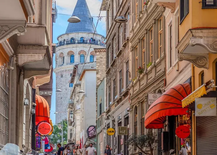 Historic Spacious Galata Lägenhet