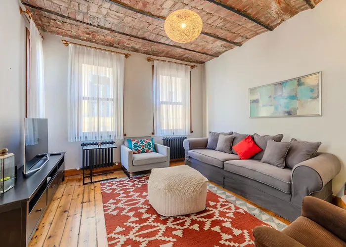 Historic Spacious Galata Lägenhet *